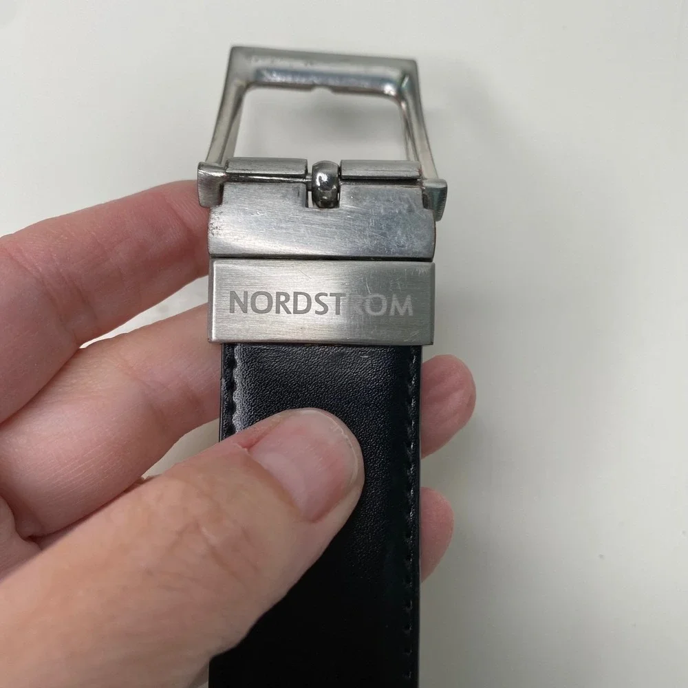 Nordstrom Reversible Leather Belt‎ Silver Buckle Classic Size 32